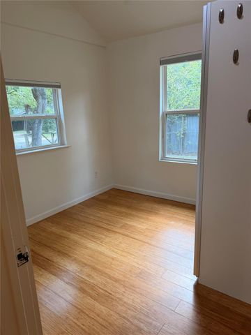 1182 Pandora ST, Austin, TX 78702