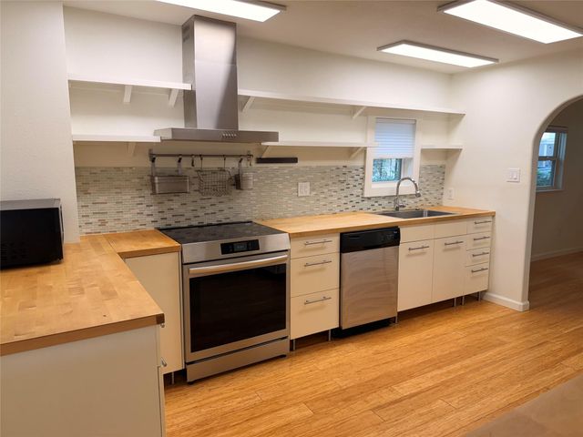 1182 Pandora ST, Austin, TX 78702