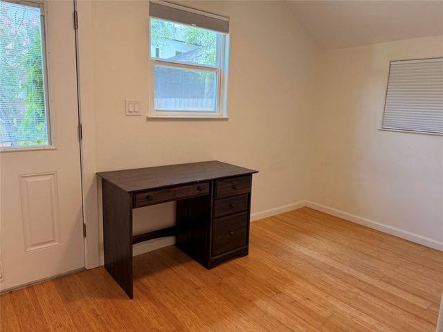 1182 Pandora ST, Austin, TX 78702