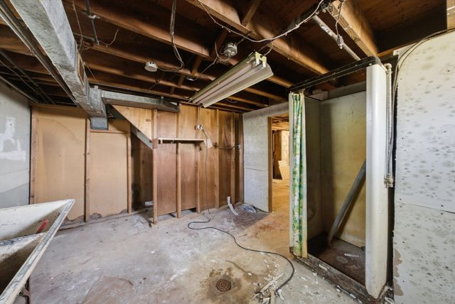 924 Glenwood Dyer Road E, Glenwood, IL 60425