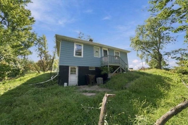 924 Glenwood Dyer Road E, Glenwood, IL 60425