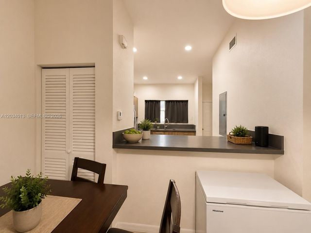 3874 SW 48th Ave 3874, Hollywood, FL 33023