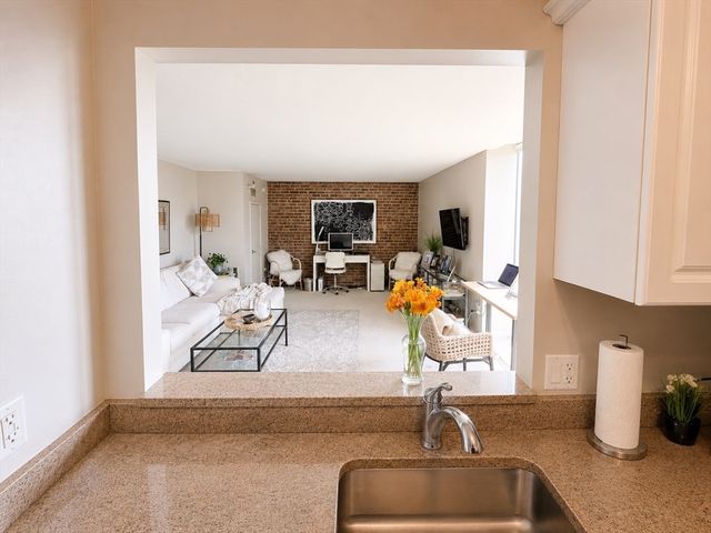 42 8th St 5407, Boston, MA 02129