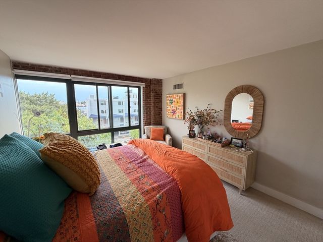 42 8th St 5407, Boston, MA 02129