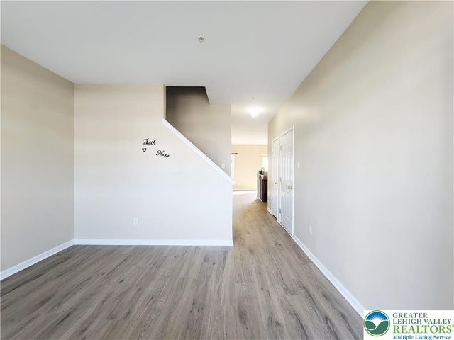 972 King Way, Upper Macungie Twp, PA 18031