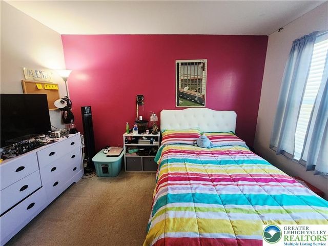 972 King Way, Upper Macungie Twp, PA 18031