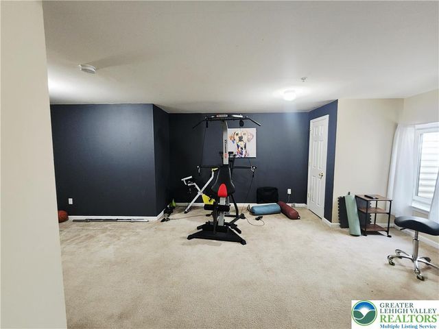 972 King Way, Upper Macungie Twp, PA 18031