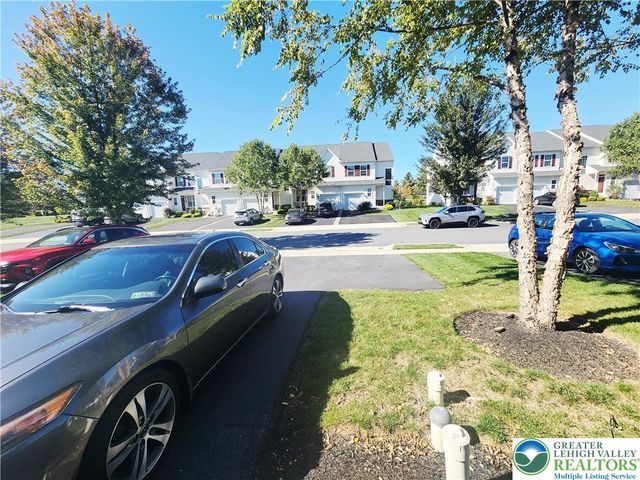 972 King Way, Upper Macungie Twp, PA 18031