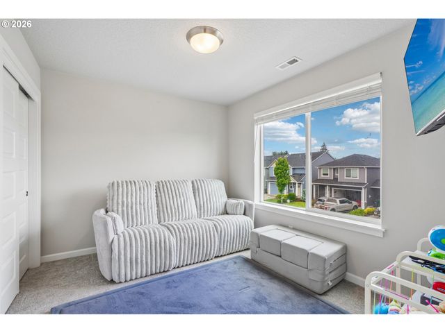 201 KINDRE St, St Helens, OR 97051
