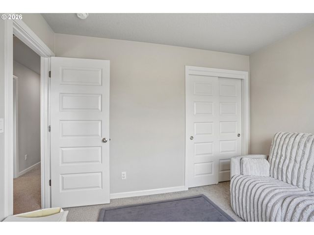 201 KINDRE St, St Helens, OR 97051