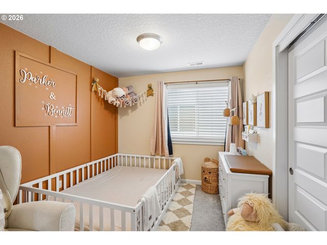 201 KINDRE St, St Helens, OR 97051