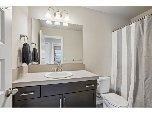 201 KINDRE St, St Helens, OR 97051