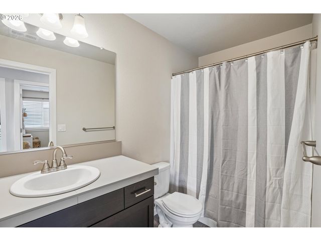 201 KINDRE St, St Helens, OR 97051