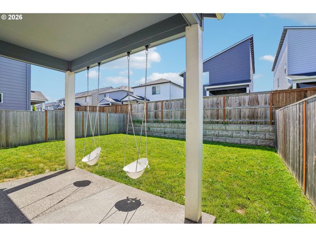 201 KINDRE St, St Helens, OR 97051