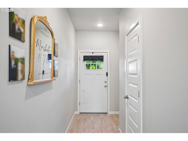 201 KINDRE St, St Helens, OR 97051