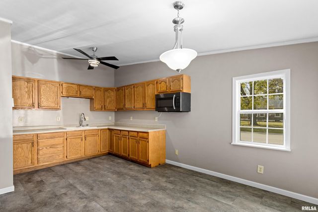 443 W WILMOT Street, Chillicothe, IL 61523