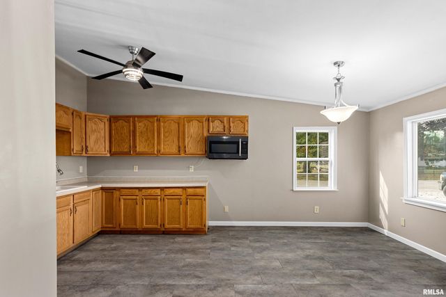 443 W WILMOT Street, Chillicothe, IL 61523