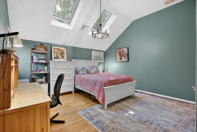 36 Roosevelt Rd 36, Lexington, MA 02420