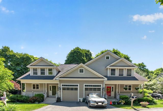 36 Roosevelt Rd 36, Lexington, MA 02420