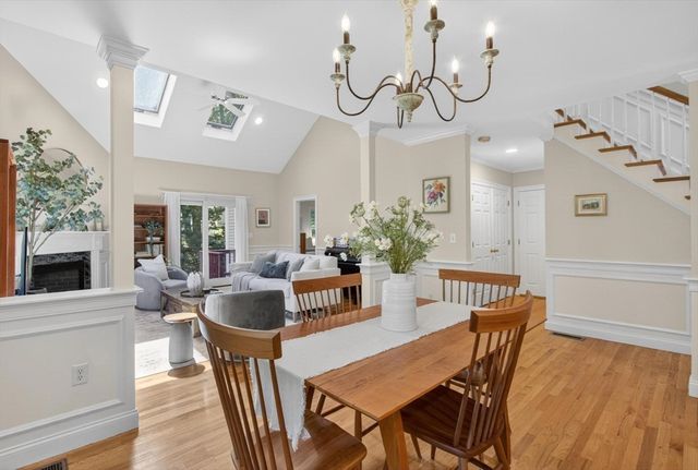 36 Roosevelt Rd 36, Lexington, MA 02420