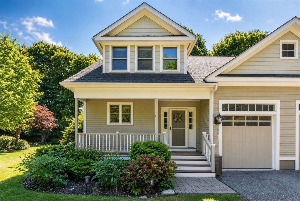 36 Roosevelt Rd 36, Lexington, MA 02420
