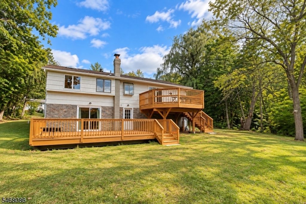 16 Wagon Wheel Rd, Vernon Twp., NJ 07422 — photo 2