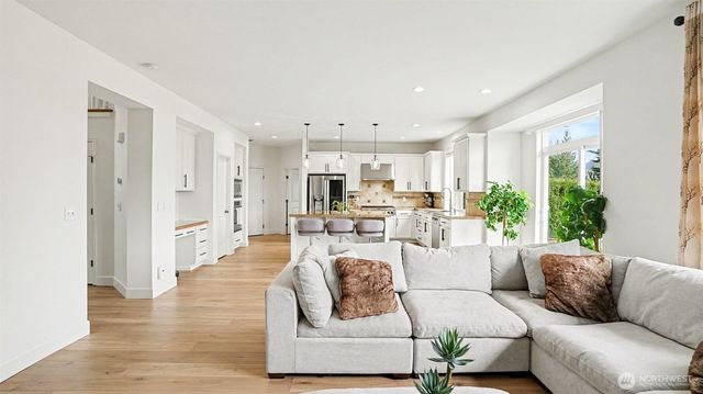 36113 SE Turnberry Street, Snoqualmie, WA 98012