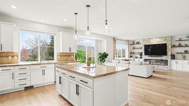 36113 SE Turnberry Street, Snoqualmie, WA 98012