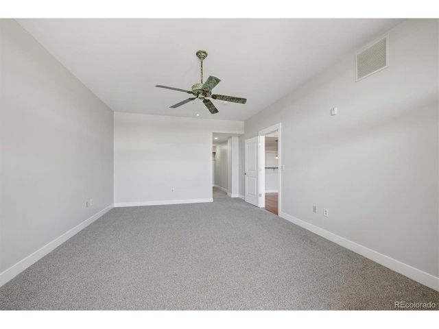 7220 W Bonfils Ln 210, Lakewood, CO 80226