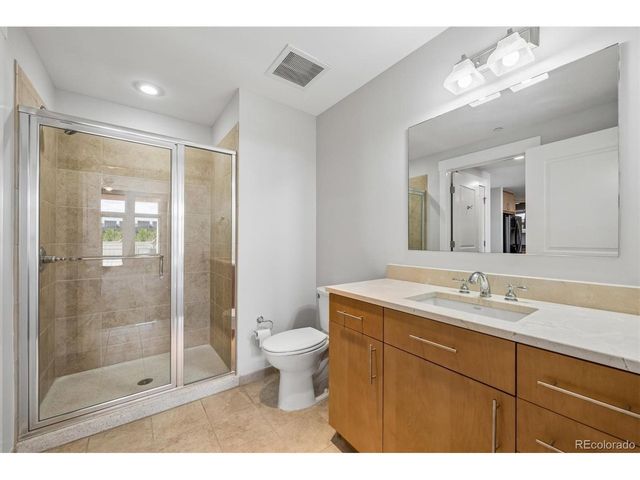 7220 W Bonfils Ln 210, Lakewood, CO 80226