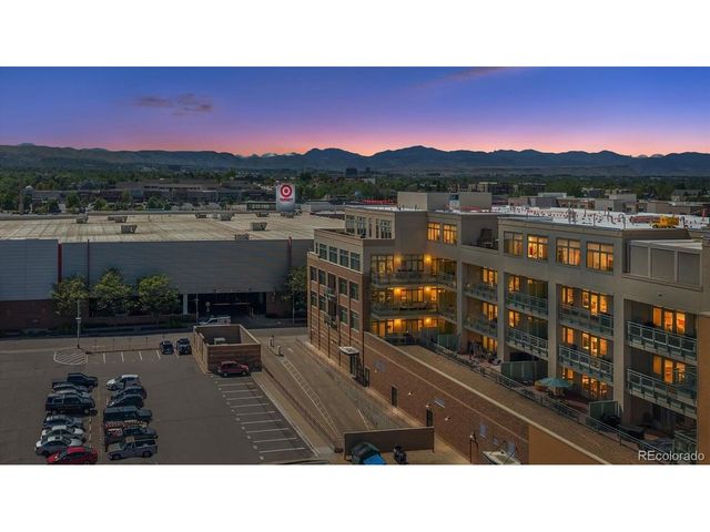 7220 W Bonfils Ln 210, Lakewood, CO 80226