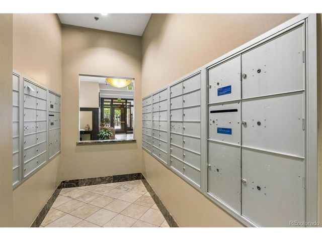 7220 W Bonfils Ln 210, Lakewood, CO 80226