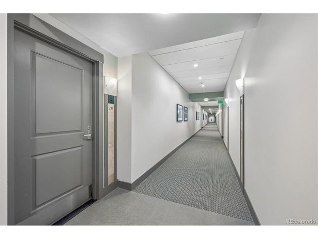 7220 W Bonfils Ln 210, Lakewood, CO 80226