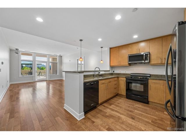 7220 W Bonfils Ln 210, Lakewood, CO 80226