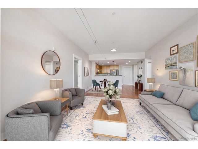7220 W Bonfils Ln 210, Lakewood, CO 80226