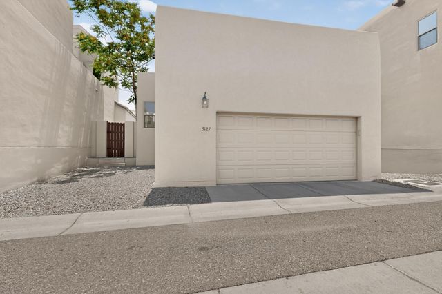 5127 San Jorge Avenue NW, Albuquerque, NM 87120