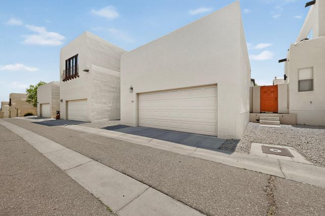 5127 San Jorge Avenue NW, Albuquerque, NM 87120