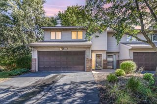2338 Hillwood Drive E, Maplewood, MN 55119