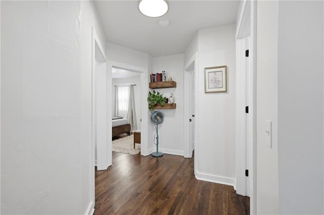 102 SW 2nd Street, Lee's Summit, MO 64063