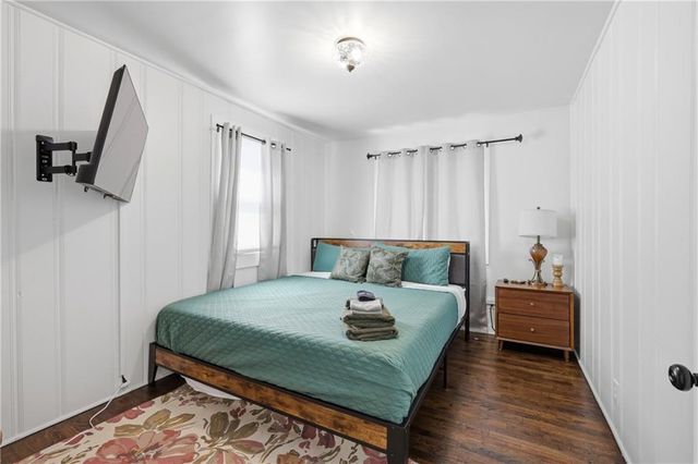 102 SW 2nd Street, Lee's Summit, MO 64063