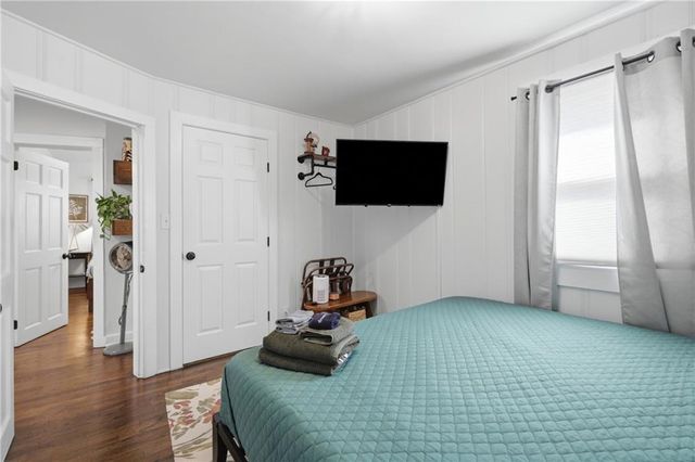 102 SW 2nd Street, Lee's Summit, MO 64063