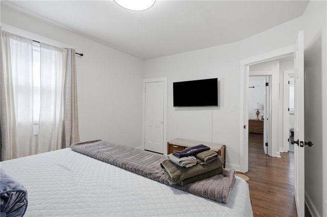 102 SW 2nd Street, Lee's Summit, MO 64063