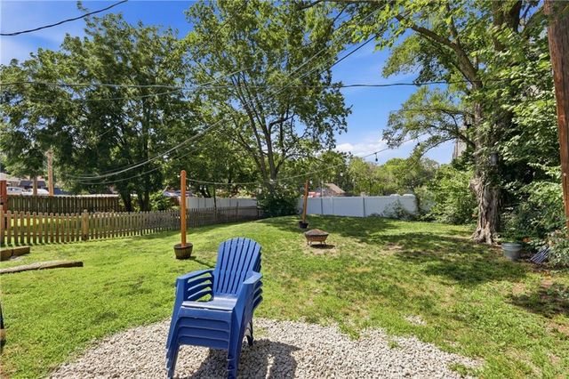 102 SW 2nd Street, Lee's Summit, MO 64063