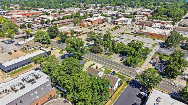 102 SW 2nd Street, Lee's Summit, MO 64063