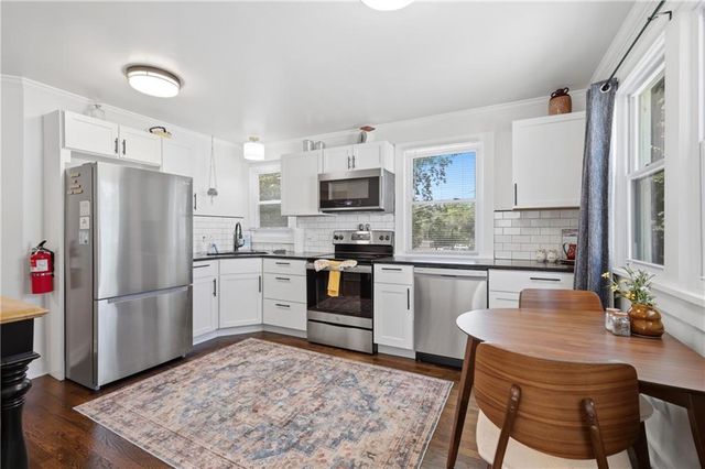 102 SW 2nd Street, Lee's Summit, MO 64063
