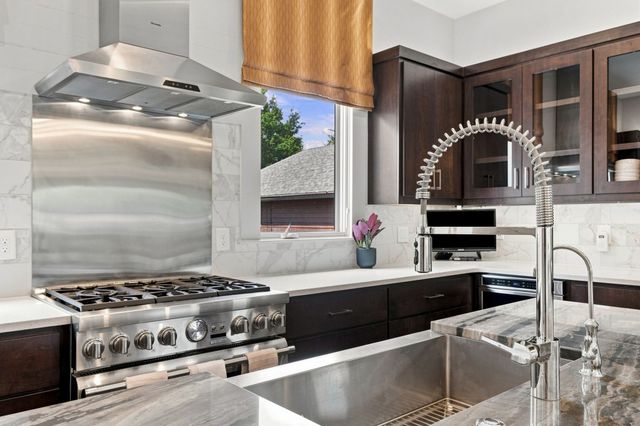 612 Monroe St, Nashville, TN 37208