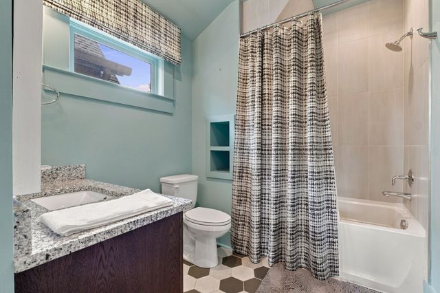 612 Monroe St, Nashville, TN 37208