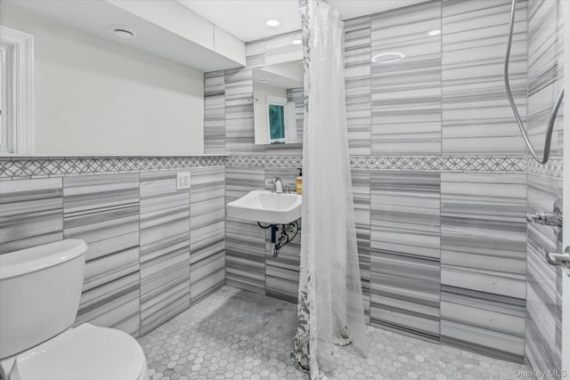 49 Thorney Avenue, Huntington Station, NY 11746