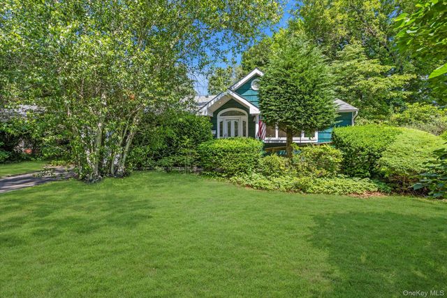 49 Thorney Avenue, Huntington Station, NY 11746