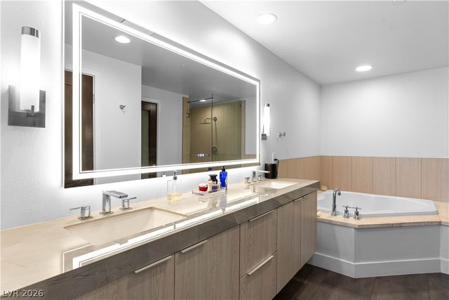 8925 West Flamingo Road 325, Las Vegas, NV 89147